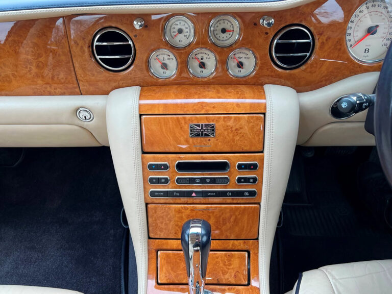 Wedding Car Hire, Dorset, Bentley Arnage wedding car, Windsor Blue Bentley, luxury wedding car Dorset, chauffeur-driven Bentley hire, elegant bridal car, Wedding Cars Dorset, wedding car Dorset, wedding car Somerset, wedding car Hampshire, wedding car Wiltshire, modern classic wedding car, Bentley wedding vehicle hire, premium wedding transport UK